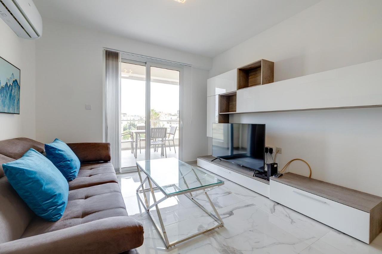 Splendid 2Br Apartment, Steps To St Georges Bay Saint Julian's Eksteriør billede