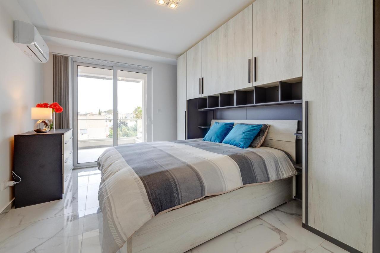 Splendid 2Br Apartment, Steps To St Georges Bay Saint Julian's Eksteriør billede