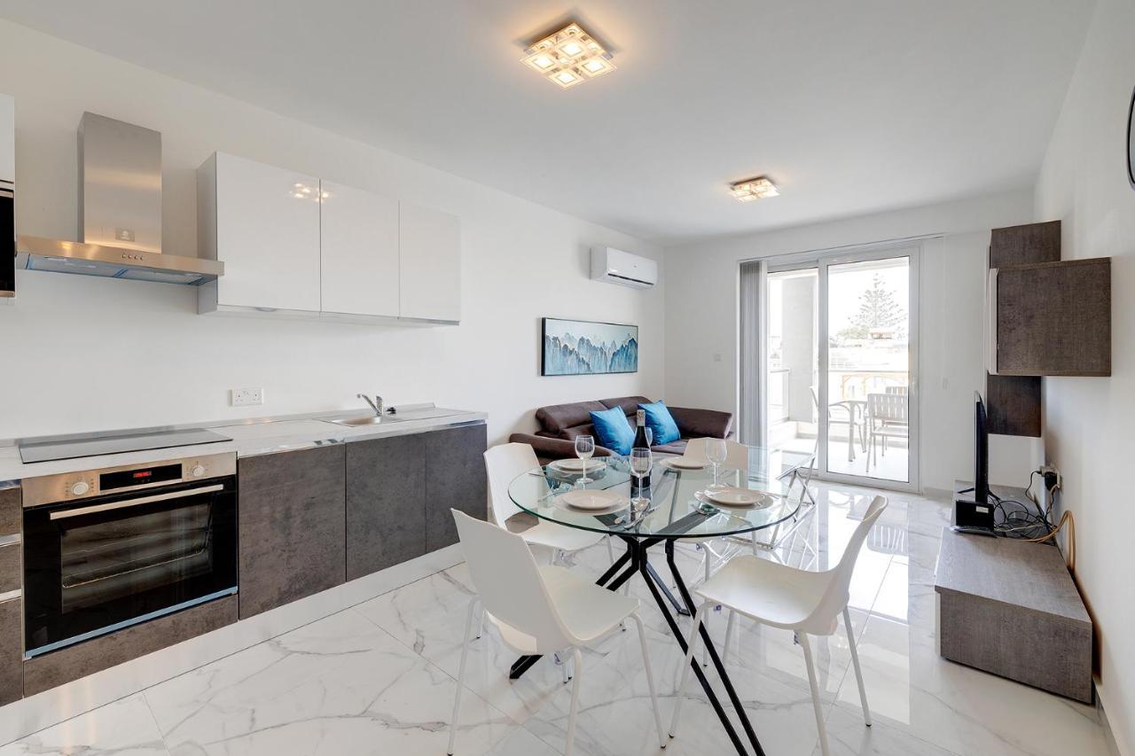 Splendid 2Br Apartment, Steps To St Georges Bay Saint Julian's Eksteriør billede