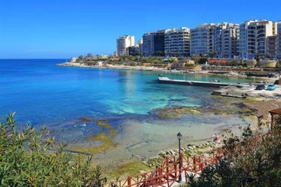 Splendid 2Br Apartment, Steps To St Georges Bay Saint Julian's Eksteriør billede