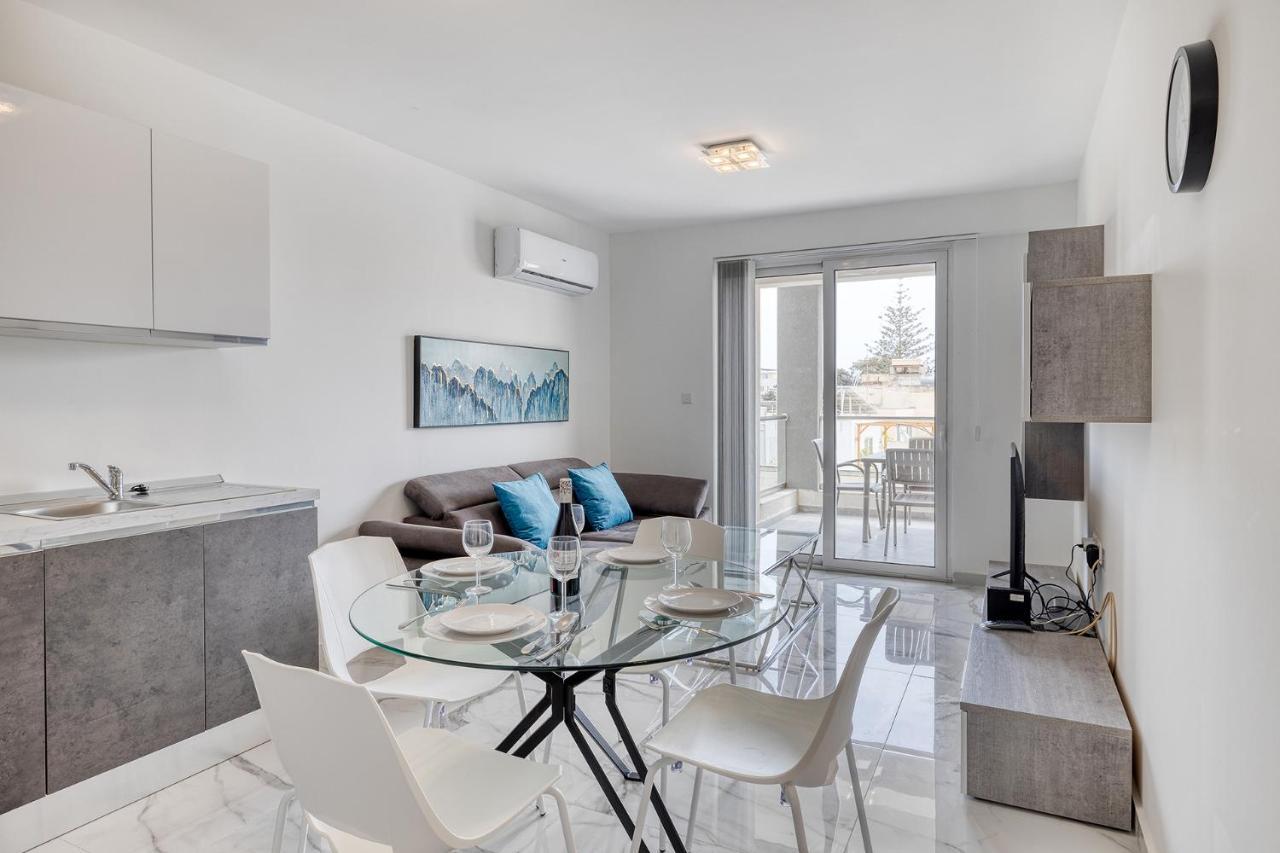 Splendid 2Br Apartment, Steps To St Georges Bay Saint Julian's Eksteriør billede